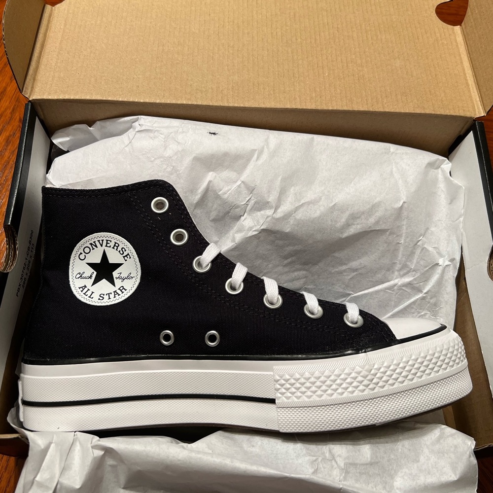 Converse Chuck Taylor All Star Lift High Tops Size 8